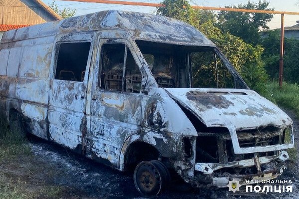 В Одесской области подростки за деньги поджигали авто военнослужащих