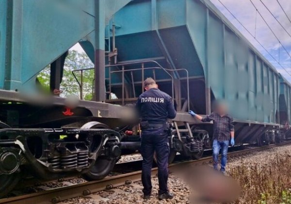 В Одесской области грузовой поезд переехал 15-летнюю девушку