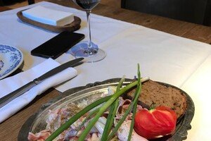 На месте легендарного ресторана "Александровский" в Одессе открыли "Татар Бунар": обзор заведения