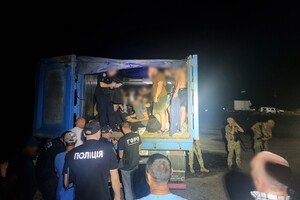 Хотел вывезти за границу более 40 уклонистов: в Одесской области избрали меру пресечения зерноперевозчику