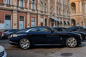 В Одессе заметили электромобиль Rolls-Royce Spectre