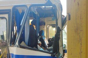 В Одессе маршрутка врезалась в грузовик: есть много пострадавших среди пассажиров