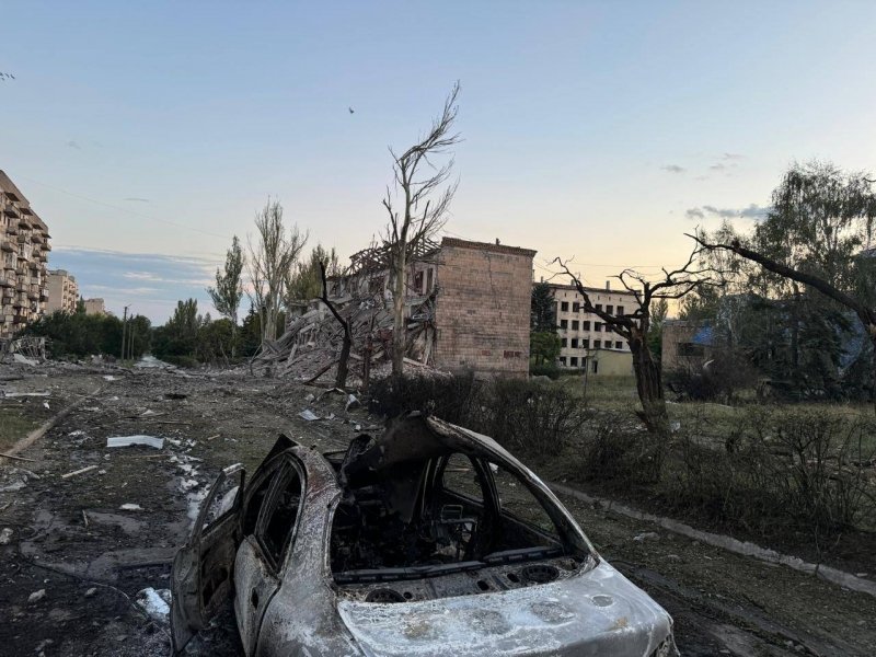 Окупанти потужно накрили вогнем Куп'янськ та Селидове: є жертви та руйнування (фото)