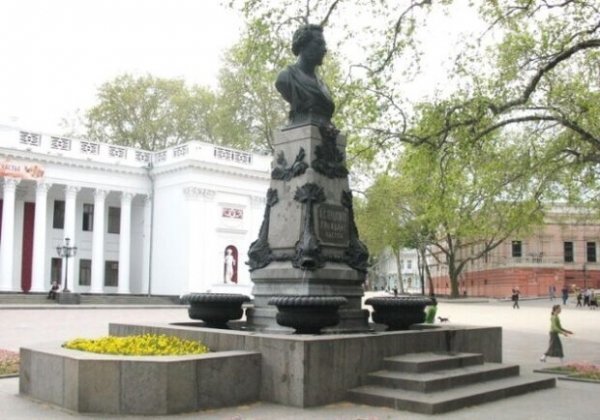 В Одессе сегодня обсуждали демонтаж памятников: он может стоить до 50-ти миллионов гривен