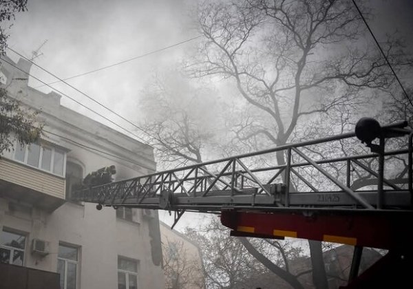 В Одессе горела квартира на Троицкой: пострадали три человека
