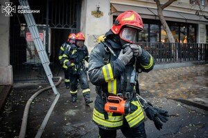 В Одессе горела квартира на Троицкой: пострадали три человека