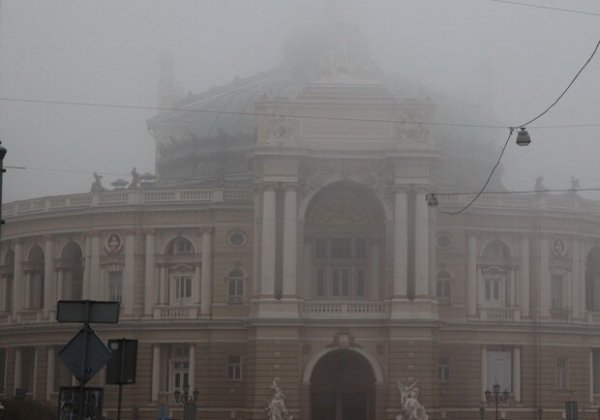 Со штормовым предупреждением и туманом: какая погода будет в Одессе в эти выходные