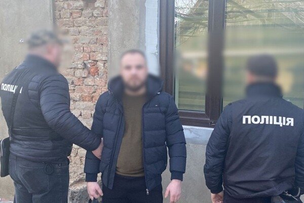 Собирали поборы с населения: в Одесской области задержали "смотрящего" за Рени и участника его банды