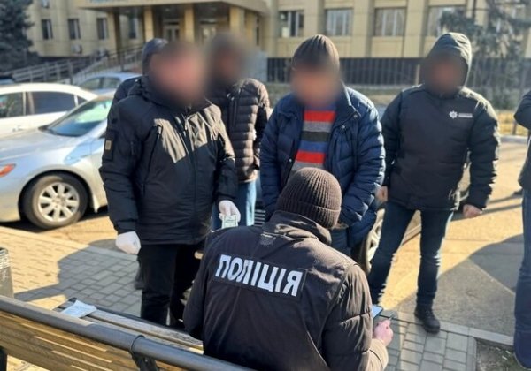 Обещал повлиять на судейское решение: адвокат из Одессы попался на взятке