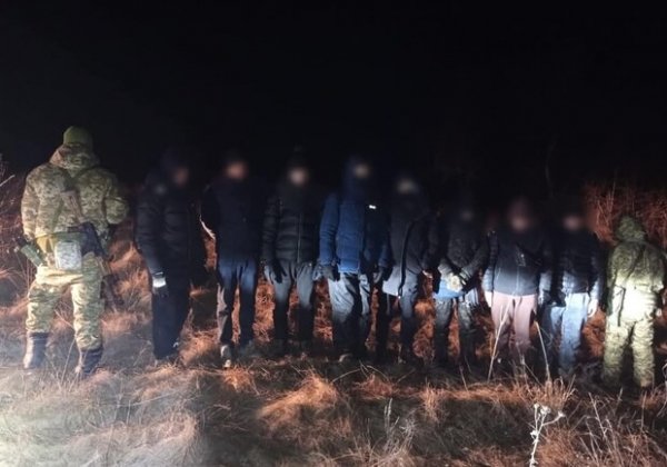 Пытались бежать из Украины: в Одесской области задержали восьмерых нарушителей границы