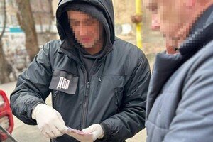 Выдавали охотничьи удостоверения за деньги: в Одессе руководство лесного управления разоблачили в коррупции
