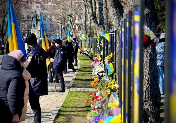 В Одессе на Аллее Героев открыли почти полсотни новых имен