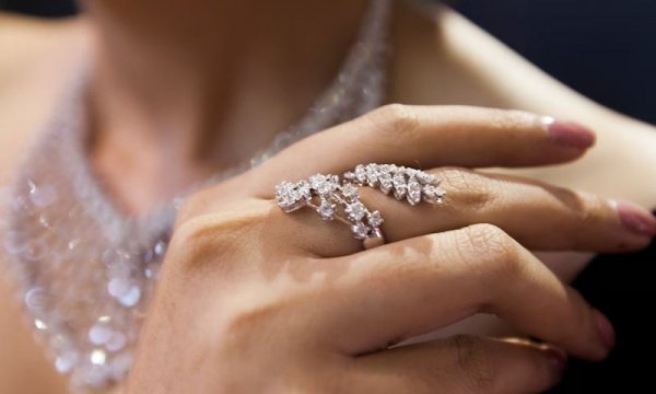 Anglo American списала $2,9 млрд стоимости алмазной компании De Beers