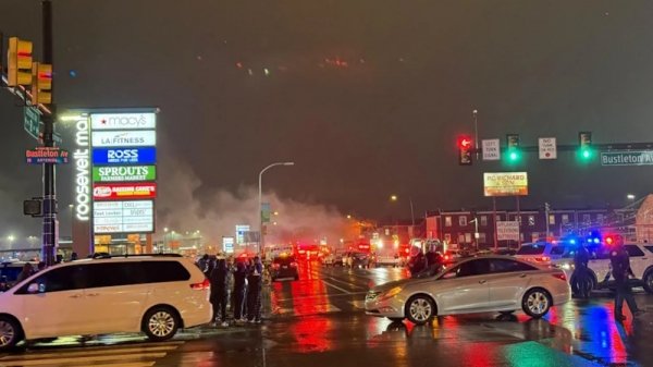 Авиакатастрофа в Филадельфии: частный самолет рухнул на жилой район