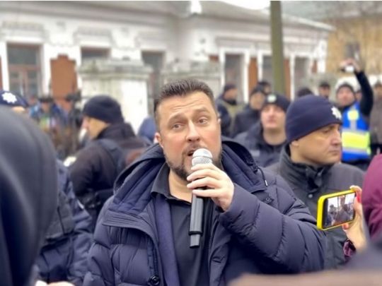 Масовий пікет: уманці зірвали виступ нардепа Яценка у місті