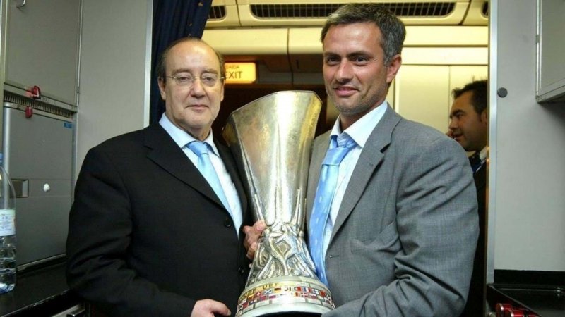 Помер легендарний ексбос футбольного клубу, за якого команда здобула 69 трофеїв (фото, відео)