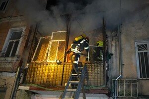В центре Одессы горела квартира: спасли женщину и кота