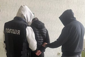 Выезд из Украины за взятку: общественного деятеля из Одессы подозревают в "помощи" военнообязанным
