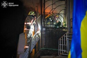 В центре Одессы горела квартира: спасли женщину и кота