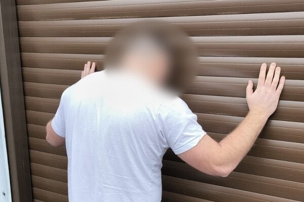 Выезд из Украины за взятку: общественного деятеля из Одессы подозревают в "помощи" военнообязанным