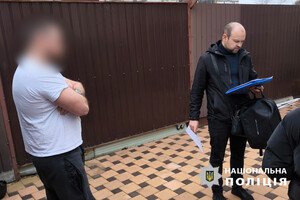 Выезд из Украины за взятку: общественного деятеля из Одессы подозревают в "помощи" военнообязанным