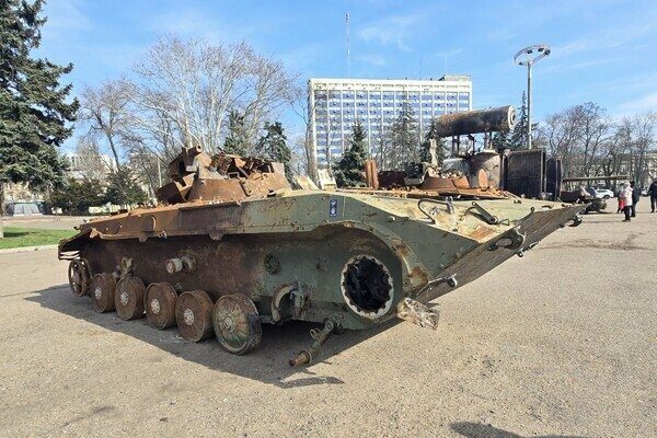 В Одессе открыли выставку уничтоженной российской бронетехники: фотоотчет