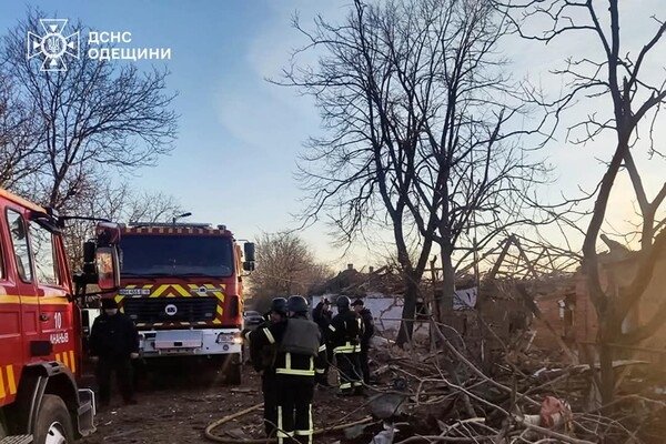 Более полутора десятка поврежденных домов: последствия ночного ракетного удара по Одесской области (обновлено)