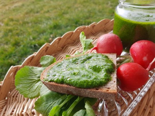 Дуже бюджетний соус: корисно, неймовірно смачно та просто