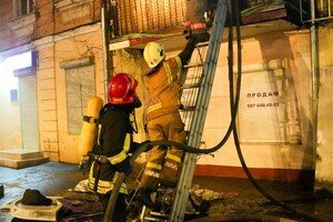 В центре Одессы горела квартира: спасли женщину и кота