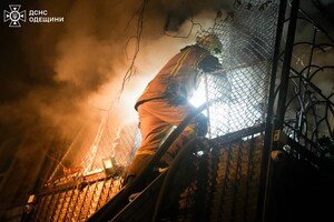 В центре Одессы горела квартира: спасли женщину и кота
