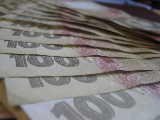 Штрафи від ТЦК для українців за кордоном: за що можуть накласти, як сплатити та що буде, якщо не сплатити вчасно