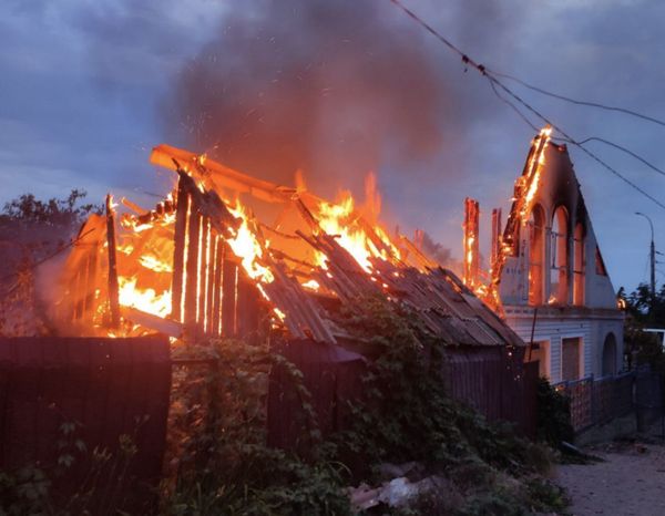 Щонайменше 9 ворожих БпЛА атакували Запоріжжя: вибиті вікна в будинках, виникли пожежі