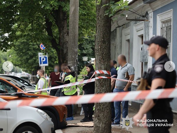 Застрелив дружину і наклав на себе руки: кривава сімейна драма розігралася на одній з вулиць Житомира (фото)