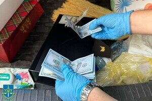 Требовал деньги за разрешение на торговлю у моря: чиновник Одесского горсовета попался на взятке Требовал деньги за разрешение на торговлю у моря: чиновник Одесского горсовета попался на взятке