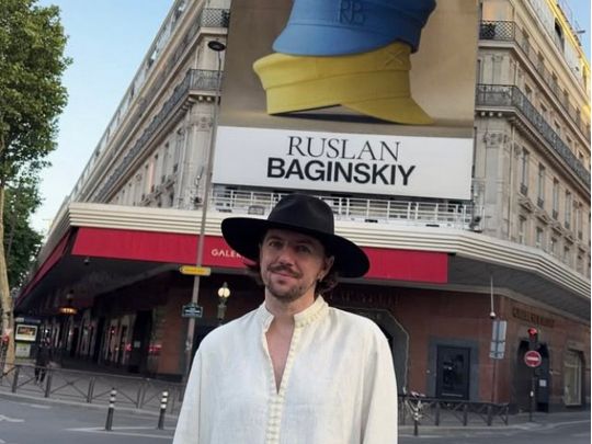 Цей день настав: український дизайнер оформив вітрини найвідомішого універмагу Європи