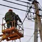 В Одесском районе возобновляют электроснабжение после атаки: энергетики работают круглосуточно