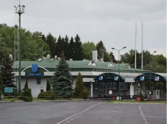 На&nbsp;кордоні з&nbsp;Польщею застрягли понад 600 фур: протестувальники влаштували масштабну блокаду