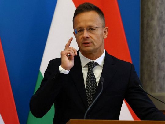 Угорщина проти США: Сіярто про купівлю російської нафти