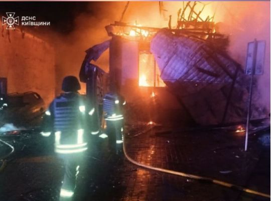 Країна у&nbsp;темряві: росія цинічно б&rsquo;є по&nbsp;світлу і&nbsp;теплу&nbsp;&mdash; Зеленський закликав світ відповісти на&nbsp;енергетичний терор (фото)