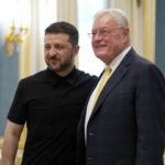Ключовий союзник України у Вашингтоні йде у відставку: що відомо