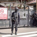 Теракт в индонезийской школьной мечети: десятки пострадавших