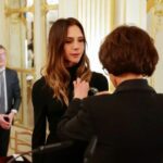 У дизайнерки Вікторії Бекхем раптово «виявили» неабиякий хист до літератури та мистецтва: як це могло статися