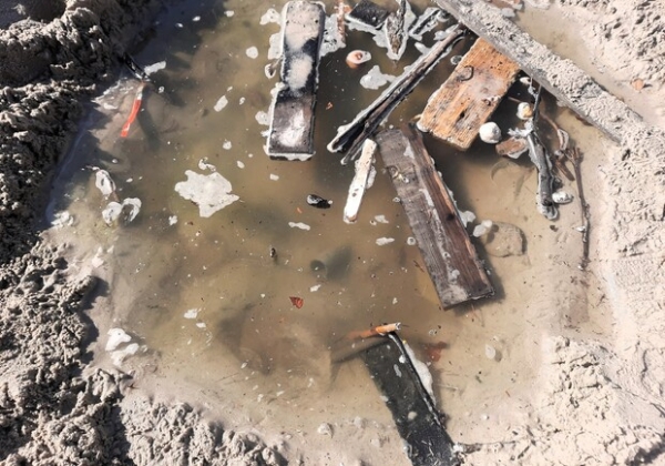 Загрязнение на пляже "Чайка" в Одессе: в море несколько месяцев стекали стоковые воды Загрязнение на пляже "Чайка" в Одессе: в море несколько месяцев стекали стоковые воды