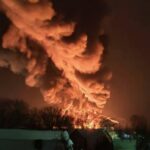 Гучна ніч на Псковщині: паливо горить, рейси затримують, перебої з інтернетом (фото, відео)