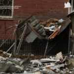 Росіяни вдарили по багатоповерхівці у Дніпрі, є поранені (фото, відео)