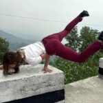 Від ейфорії до запаморочення: популярна співачка вразила світлинами